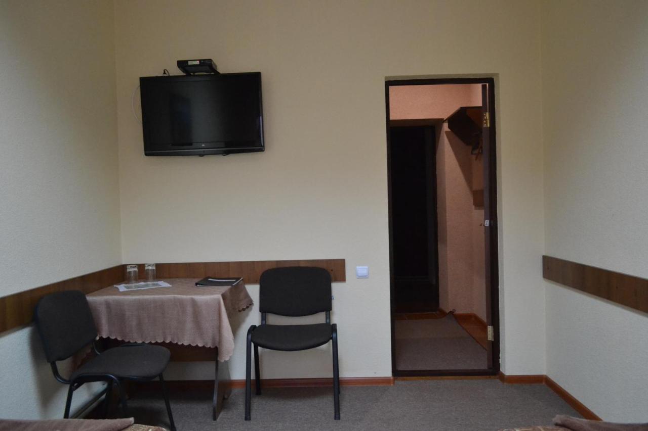 Мотель Ок Schepetiwka Exterior foto